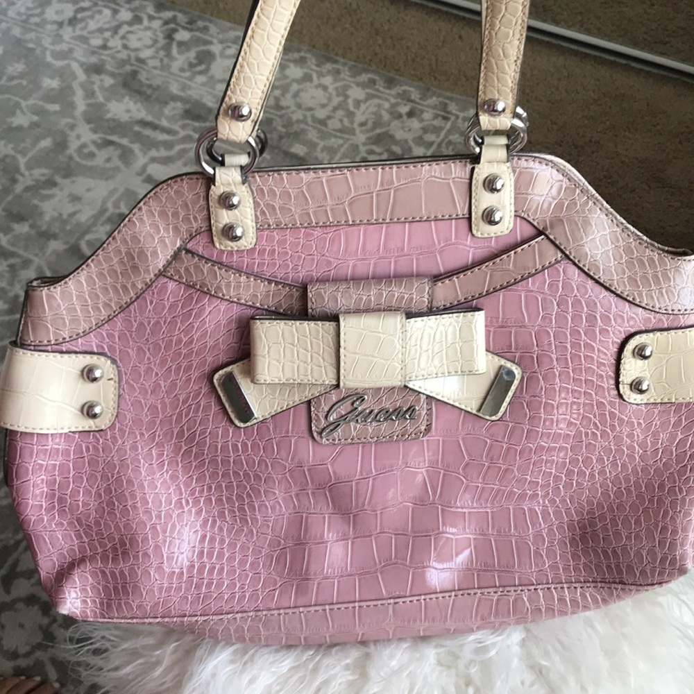 Guess Shoulder Bag
